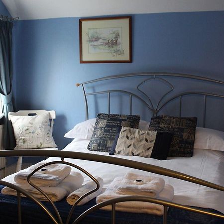 The Three Horseshoes Hotel Alton  Ngoại thất bức ảnh