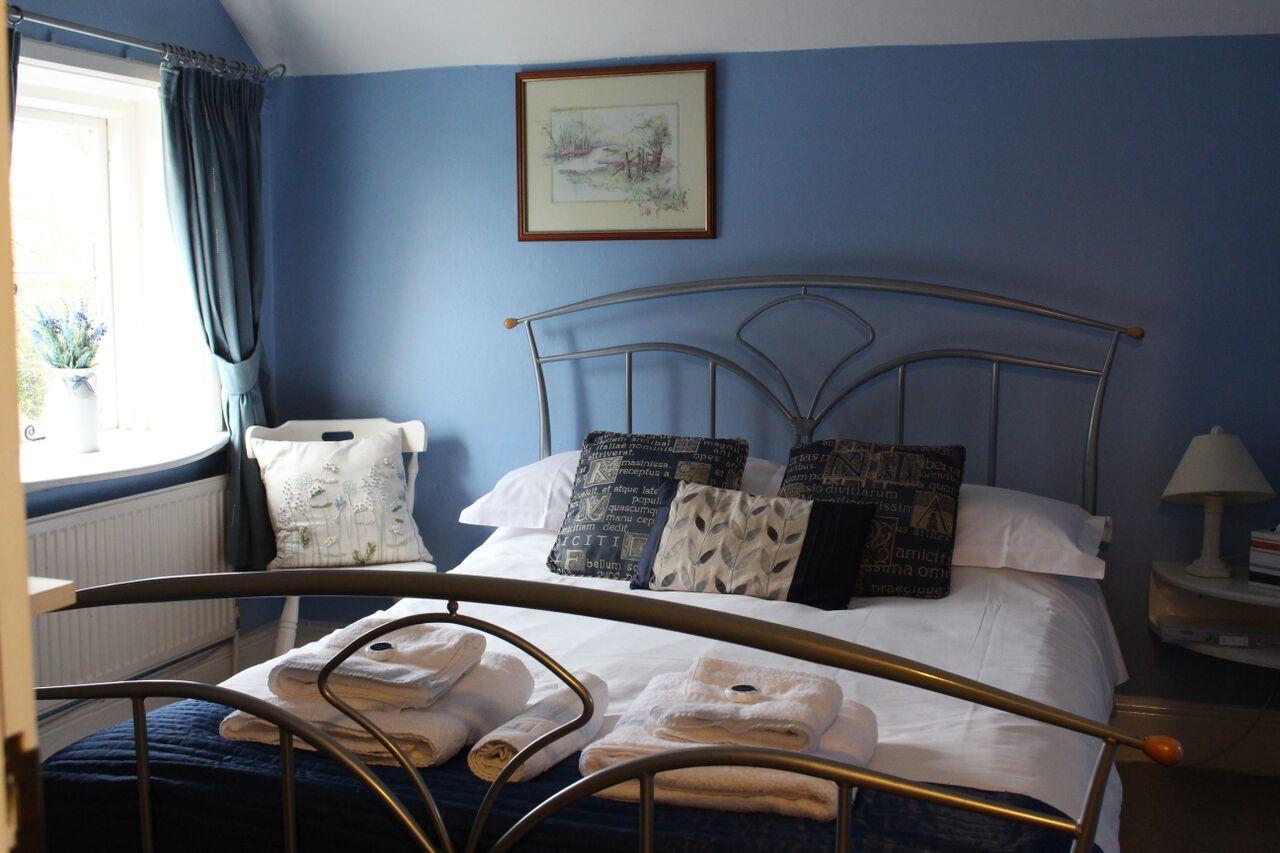 The Three Horseshoes Hotel Alton  Ngoại thất bức ảnh