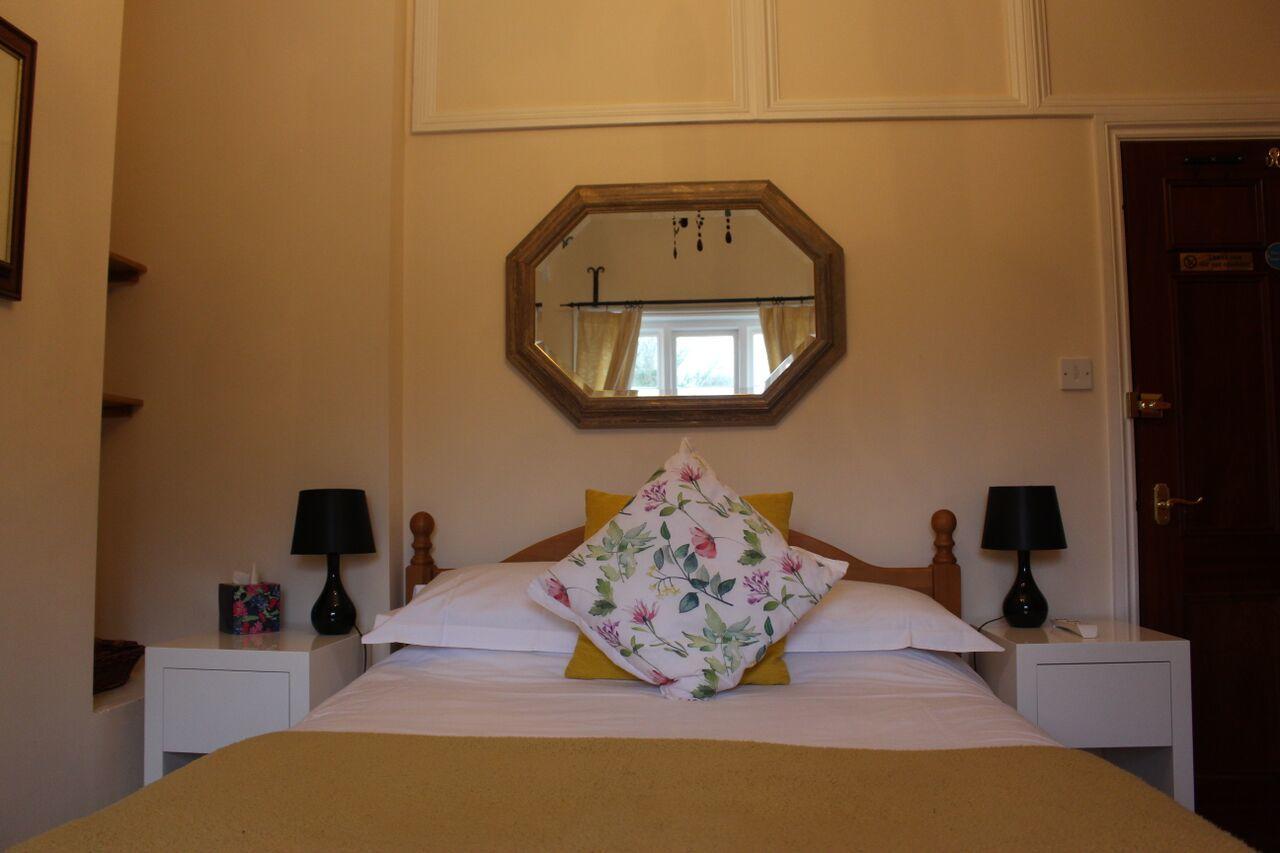The Three Horseshoes Hotel Alton  Ngoại thất bức ảnh