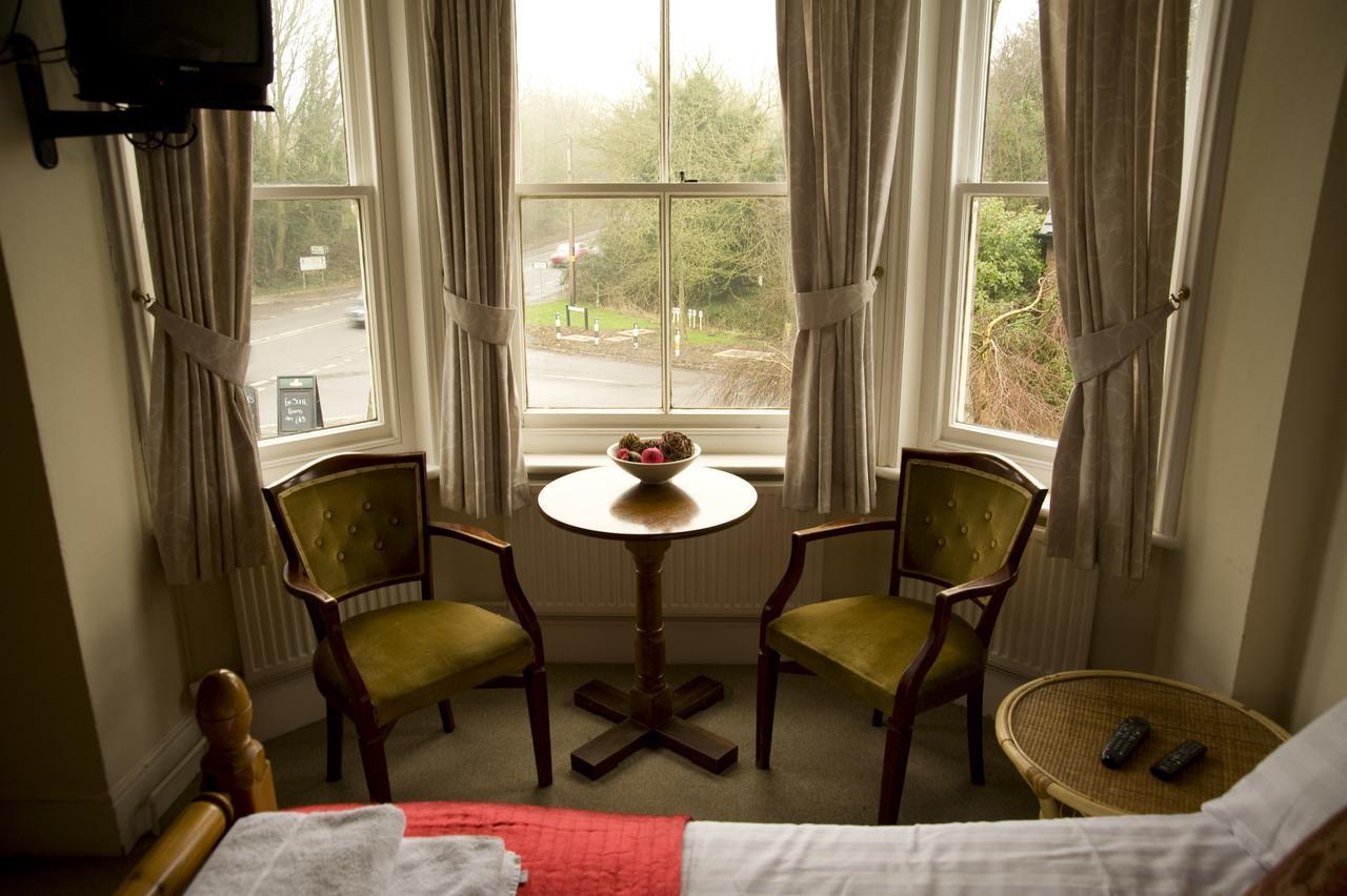 The Three Horseshoes Hotel Alton  Ngoại thất bức ảnh